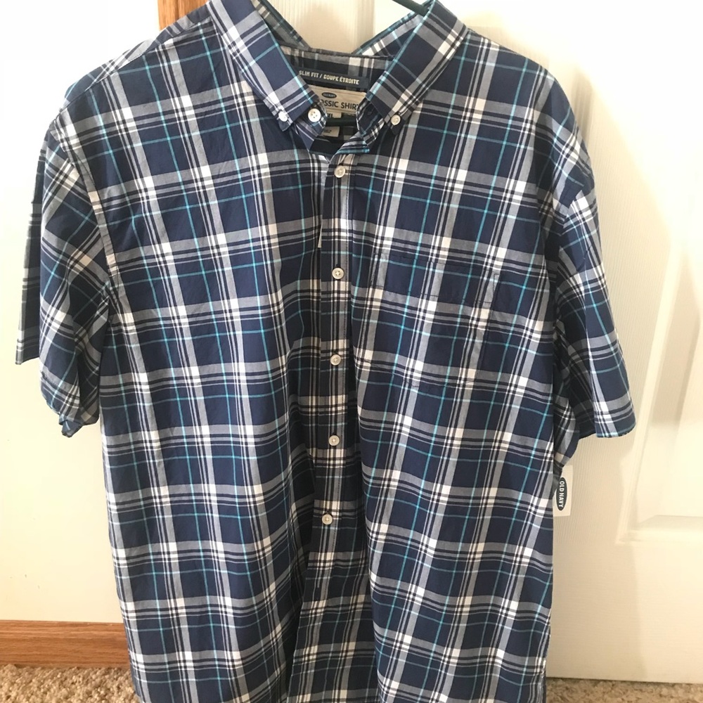 Brand new men’s shirt sleeved shirt